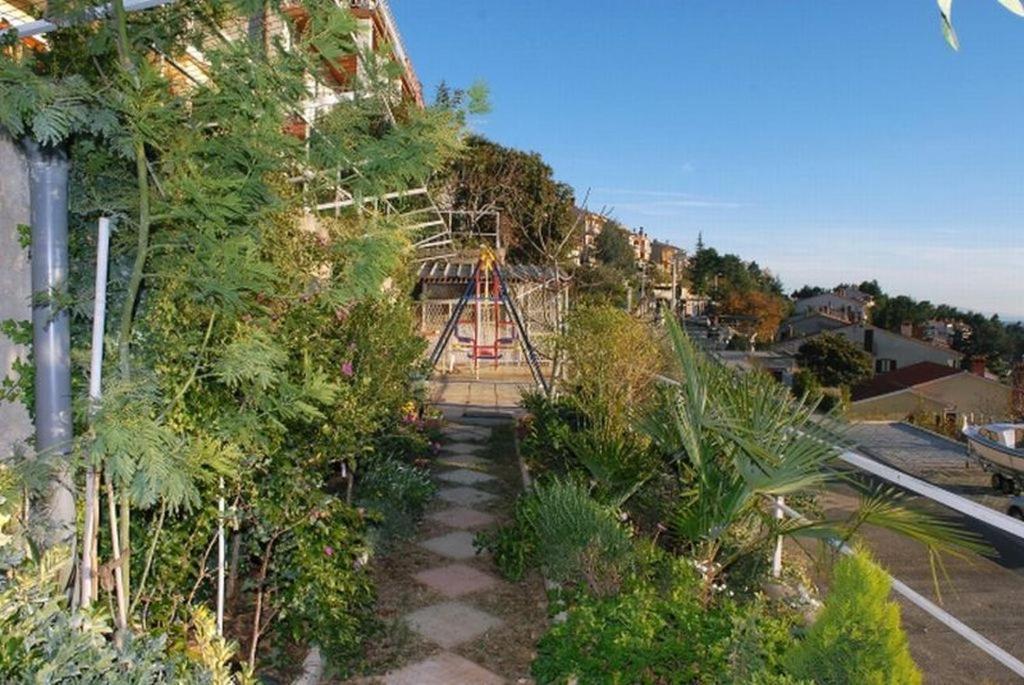 Apartments And Rooms With Parking Space Rabac, Labin - 12368 Εξωτερικό φωτογραφία