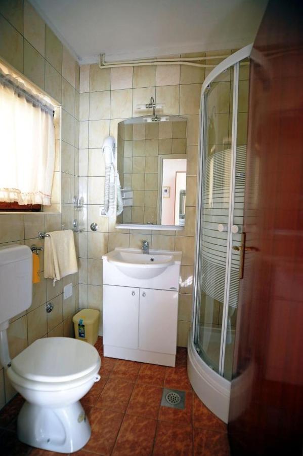 Apartments And Rooms With Parking Space Rabac, Labin - 12368 Εξωτερικό φωτογραφία